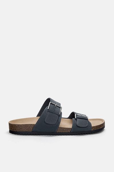 Pull & Bear Flat sandals with buckle