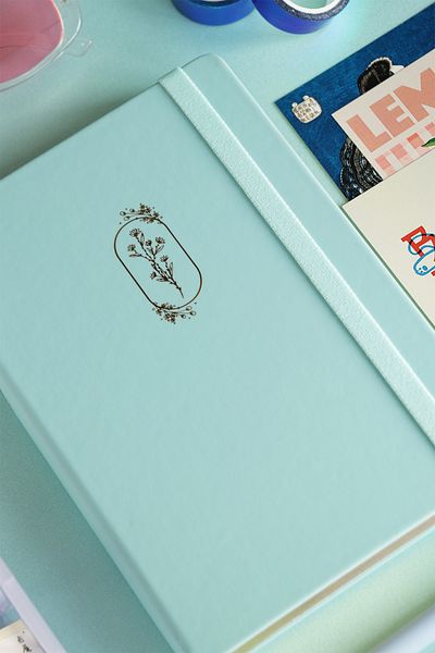 Victoria's Journals 96 ورقة دفتر ملاحظات من الجلد النباتي مقاس A5 Bujo - 160 جرامًا مخططًا