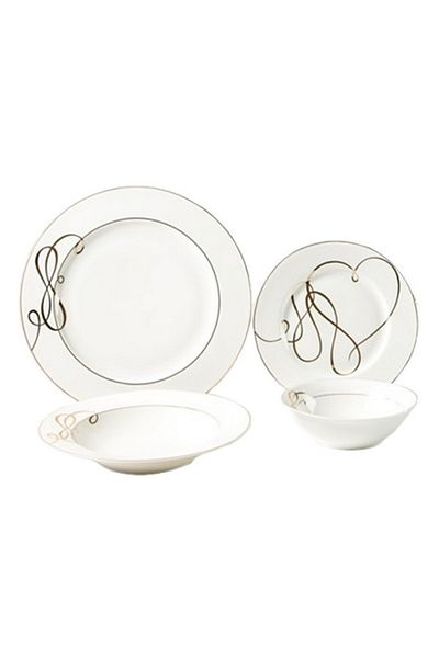 Bien Servi 16-Piece Heart Design Newbone Dinner Set