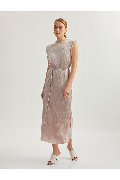Koton Sleeveless Crew Neck Slit Detail Shiny Pleated Pleated Long Dress with Belt