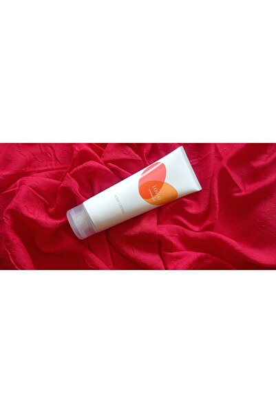 AVON 125 ml parfümlü vücut kremi