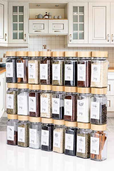 naturelove Square Glass Spice Rack Set with Bamboo Lid 24 Pieces - Label Gift