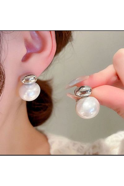 DEMOKAN Women's Oval Metal Pearl Earrings