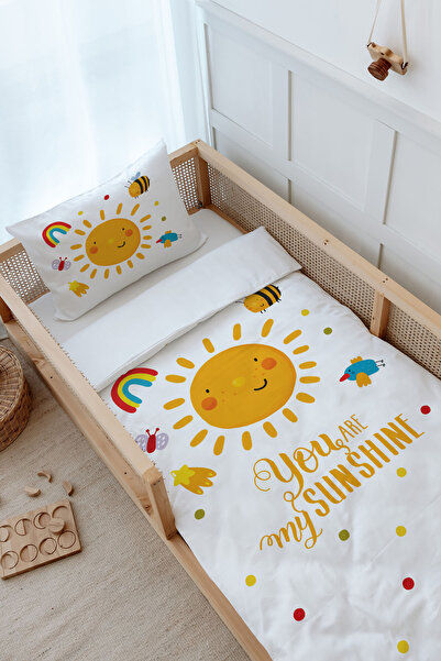 Tuğba Kuğu Montessori Nevresim Takımı (100x200) - For Baby Serisi - Gülen Pastel Güneş