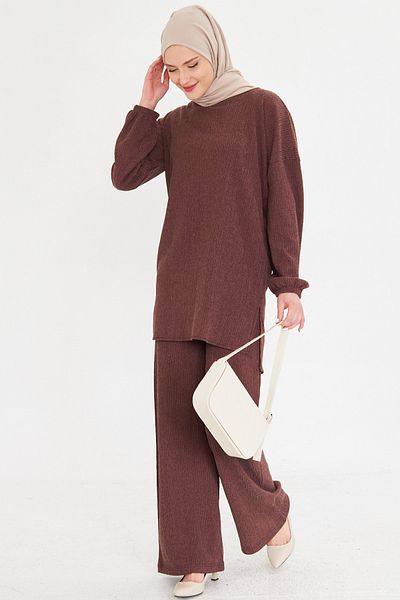 armonika Set din două piese hijab cafea pentru femei - decolteu zero, mâneci elastice și pantaloni cu fante laterale ARM-25K 001109