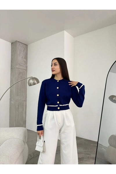 charm butik Жіночий трикотажний кардиган з золотими ґудзиками, коміром-стійко...