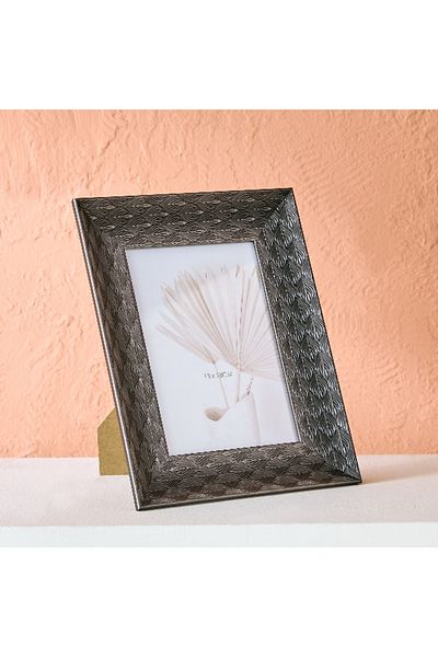 Home Box Renata 5x7-inch Glass Photo Frame -19.6x2x24.6 cm