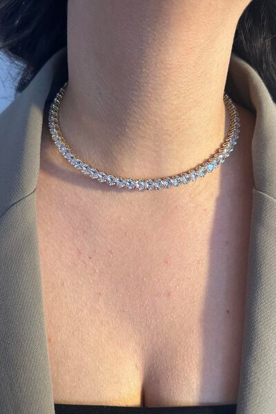 TAKIŞTIR قلادة قلادة قلادة قلادة ذهبية اللون على شكل قلب مفصلة بأحجار ذهبية