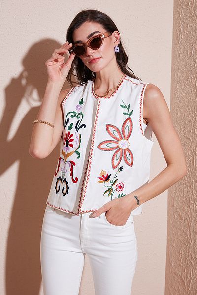 Lela Cotton Regular Fit Floral Embroidery Embroidered Vest Vest 676292