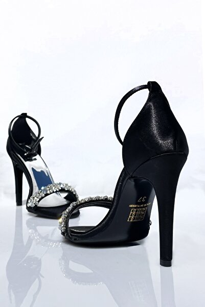 BRITY Saten Taş Detaylı Tek Bant Abiye Ayakkabı