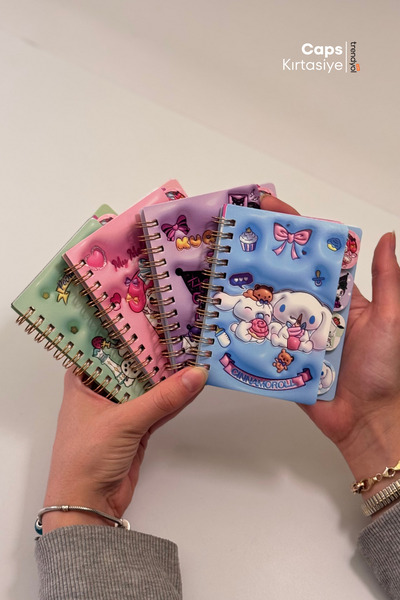 caps 4 Adet Sanrio (Cinnamoroll, My Melody, Kuromi ve Pochacco) Mini Defter S...