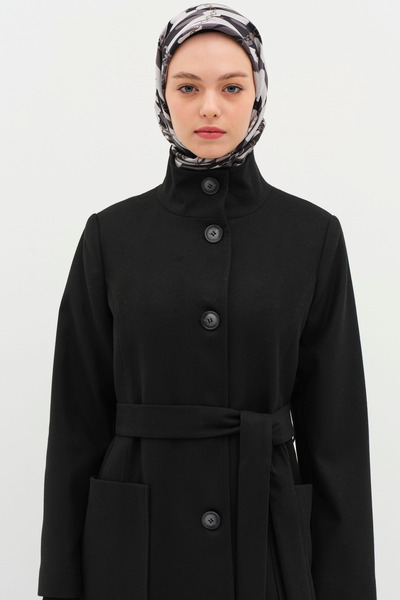 Tuğba Dik Yakalı Beli Kuşaklı Manto - Siyah