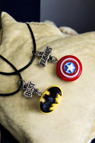 MakeWell Batman ve Kaptan Amerika Tasarımlı Best Friends 2li Genç ve Çocuklar İçin Kolye