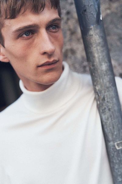 H&M Slim Fit Fine-knit polo-neck jumper