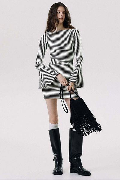 H&M Trumpet-sleeved ribbed dress