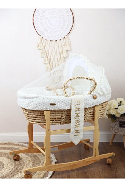 Fun Moment سلة موسى مع حامل خشبي على عجلات