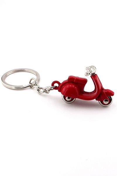 Solfera Vespa Red Scooter - Metal Keychain Kc169