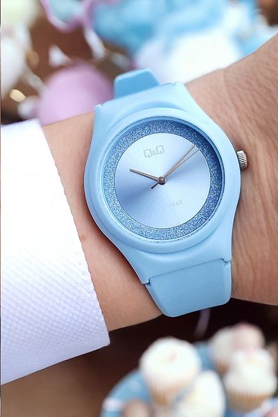 Q&Q Silicone Strap 10 Atm Waterproof Silvery, Blue Girl's Wristwatch