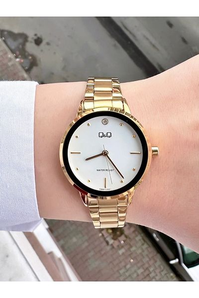 Q&Q WhiteVintageStriped Women'sAnalogWrist Watch - Gold SilverMetalCord