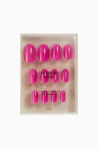 H&M أظافر صناعية