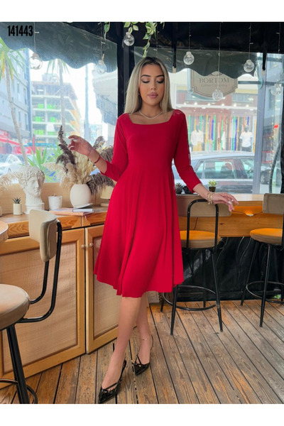 Kokosh moda Νέα σεζόν Γυναικείο τετράγωνο γιακά με τρία τέταρτα μανίκια Sandy Midi φόρεμα