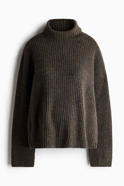 H&M سترة MAMA ذات الرقبة الطويلة والمضلعة
