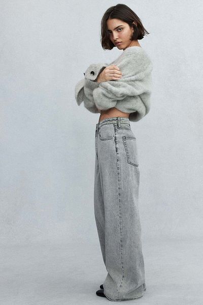 H&M Feather Soft Super Wide Ultra High Jeans