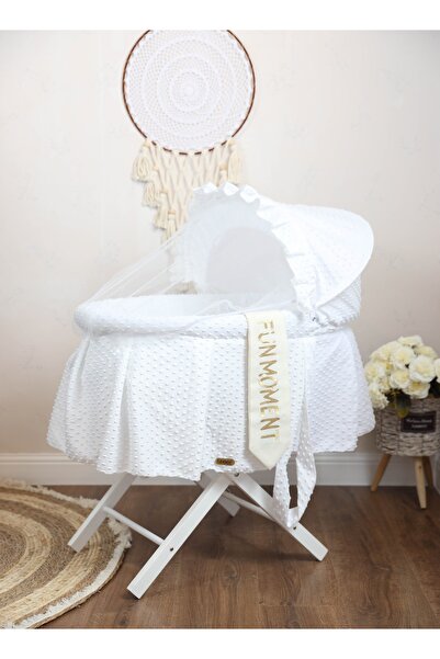 Fun Moment سرير سلة موسى المحمول للأطفال مع حامل متين باللون الأبيض