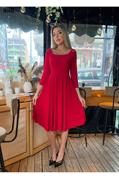 Kokosh moda Νέα σεζόν Γυναικείο τετράγωνο γιακά με τρία τέταρτα μανίκια Sandy Midi φόρεμα