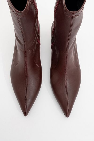 LuviShoes LEWIN Burgunderfarbene Damenstiefel mit spitzer Zehenpartie und dünnem Absatz