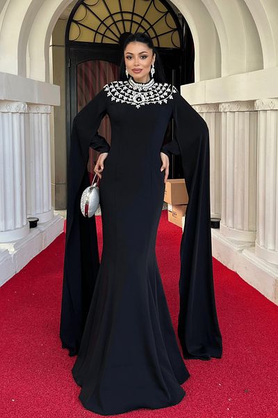 giyimmasalı Atlas Fabric Rhinestone Cape Detailed Fish Dress - Black