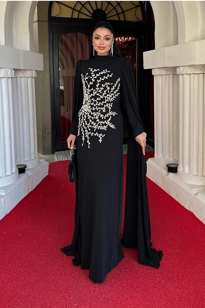 giyimmasalı Atlas Fabric Stone Embroidered Evening Dress with Cape - Black