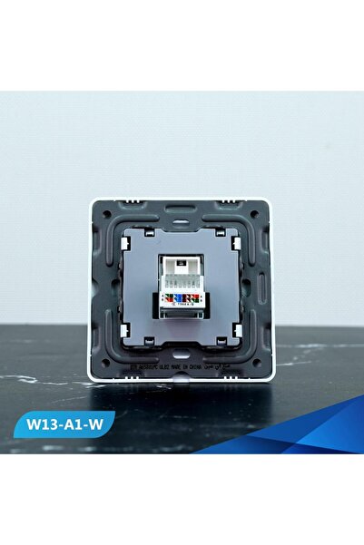 Btm Single computer socket, white, twisted