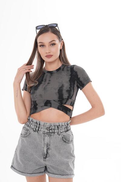 ŞİMAL Γυναικείο μπλουζάκι με μοτίβο μπατίκ με λεπτομέρεια σταυρού 250074 -