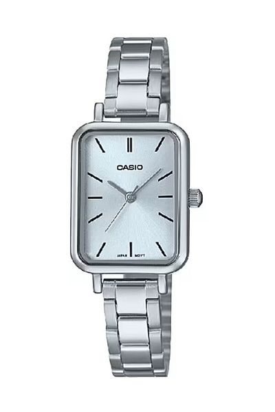 Casio ساعة يد نسائية باللون الفضي باللون الأزرق