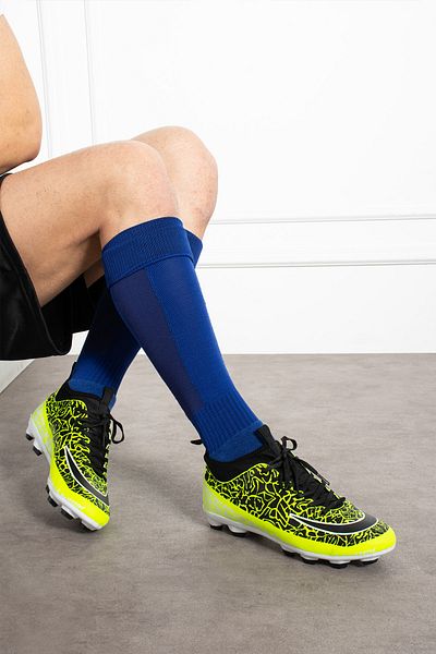lord's ayakkabı Men's Football Boots - Comfortable Ergonomic, Flexible, and Comfortable Foot Wrap-Around, with Carpet and Field Football Half Socks