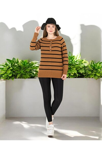 Sortie Wide Placket Striped Collar Soil Sweater