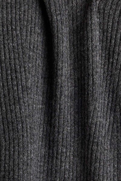 H&M Rib-knit off-the-shoulder dress