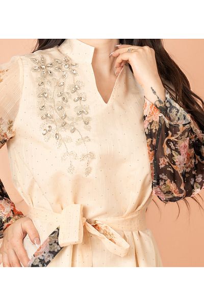IKKXA Floral Belted Embroidery Jalabiya