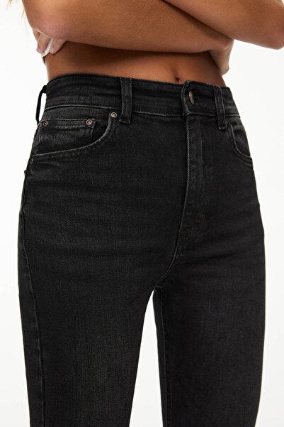 Pull & Bear İspanyol paça basic jean