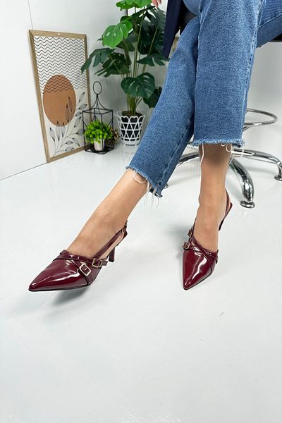 İmerShoes Casual Women's Burgundy Pointed Toe Adjustable Belt Detailed Classic Thin Heeled Shoes 922