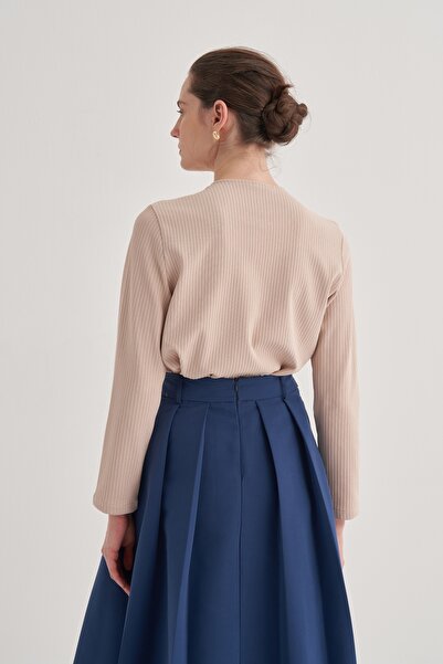 EBU Prive Women's Striped Knitted Cardigan and Powder