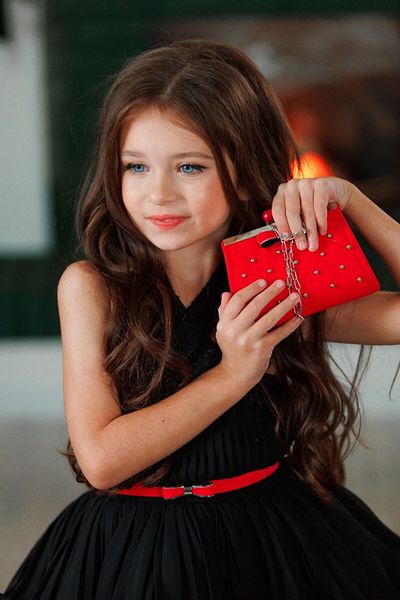 Ribbon kids rochie din șifon pliată cu design special pentru fetiță și blugi cu broderie, jachetă, geantă și centură