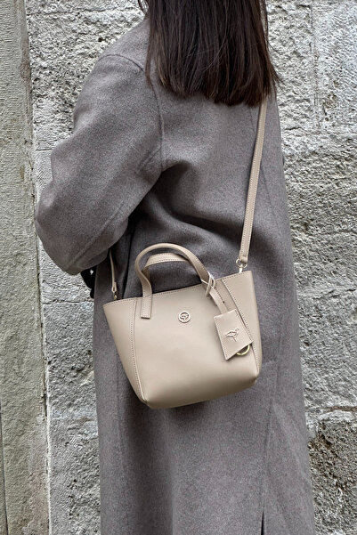 Mollycrush Geantă de bază de mână, braț și umăr cu detaliu de breloc bej