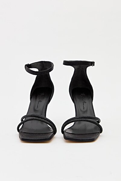 Hayati Arman Women's Two Band Evening Dress Shoes Black