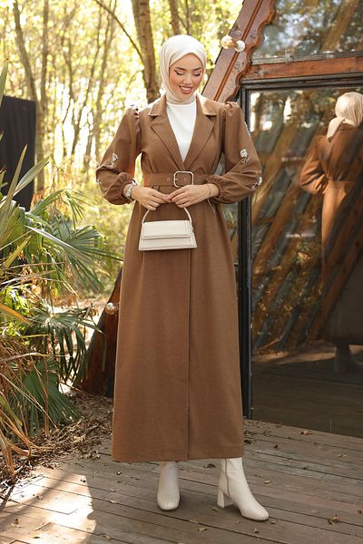 InStyle Καπάκι Camel με Κεντημένη Ζώνη με Χάντρες