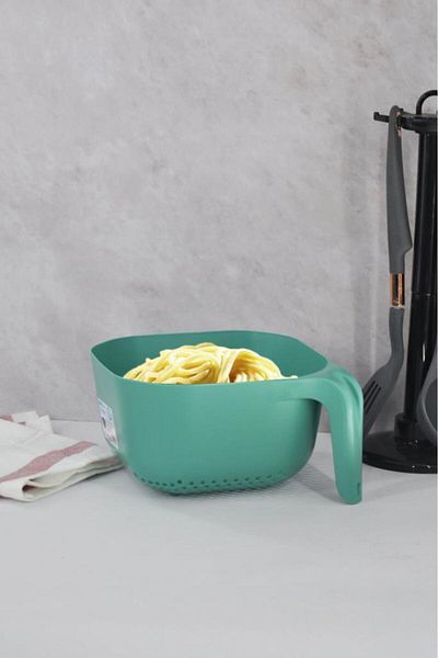 Saban Green Pasta Strainer