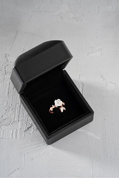 Nereze 925 Ayar Gümüş Işıklı Kutuda Ayarlanabilir Dallı Manolya Çiçeği Yüzük