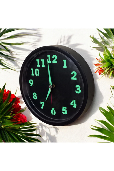 Bahat Fosforlu Gece Görünen Parlayan Siyah Duvar Saati Çap 22 Cm
