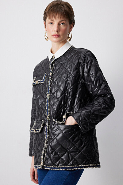 Touché Privé ΚΑΠΙΤΟΝΕ ΜΠΟΥΦΑΝ ΜΕ ΛΕΠΤΟΜΕΡΗ ΡΙΓΕΣ